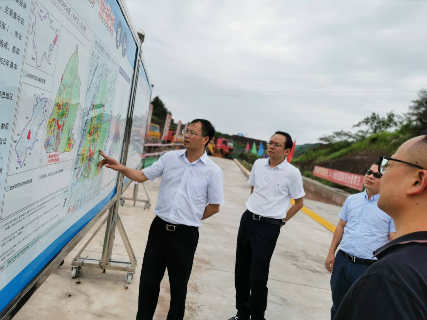 15948614701082854FEF.jpg 2.jpg