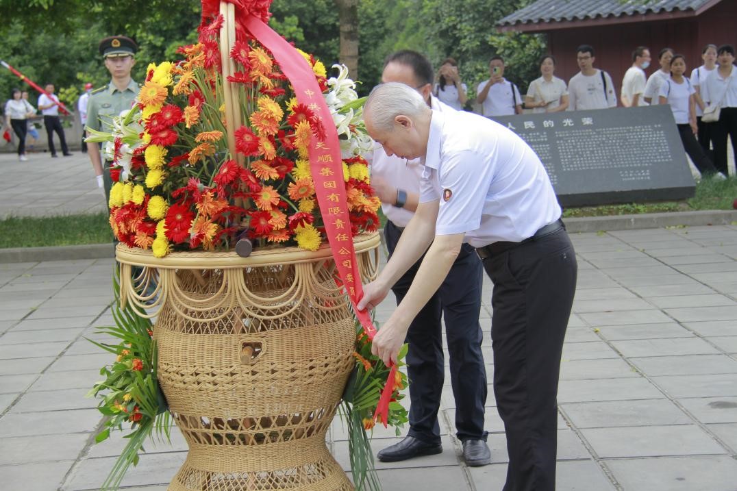 16570072501259975130.jpg 2.jpg